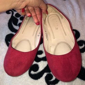 Red Flats 😍😍😍